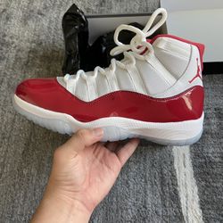 Jordan 11 Cherry Size 9