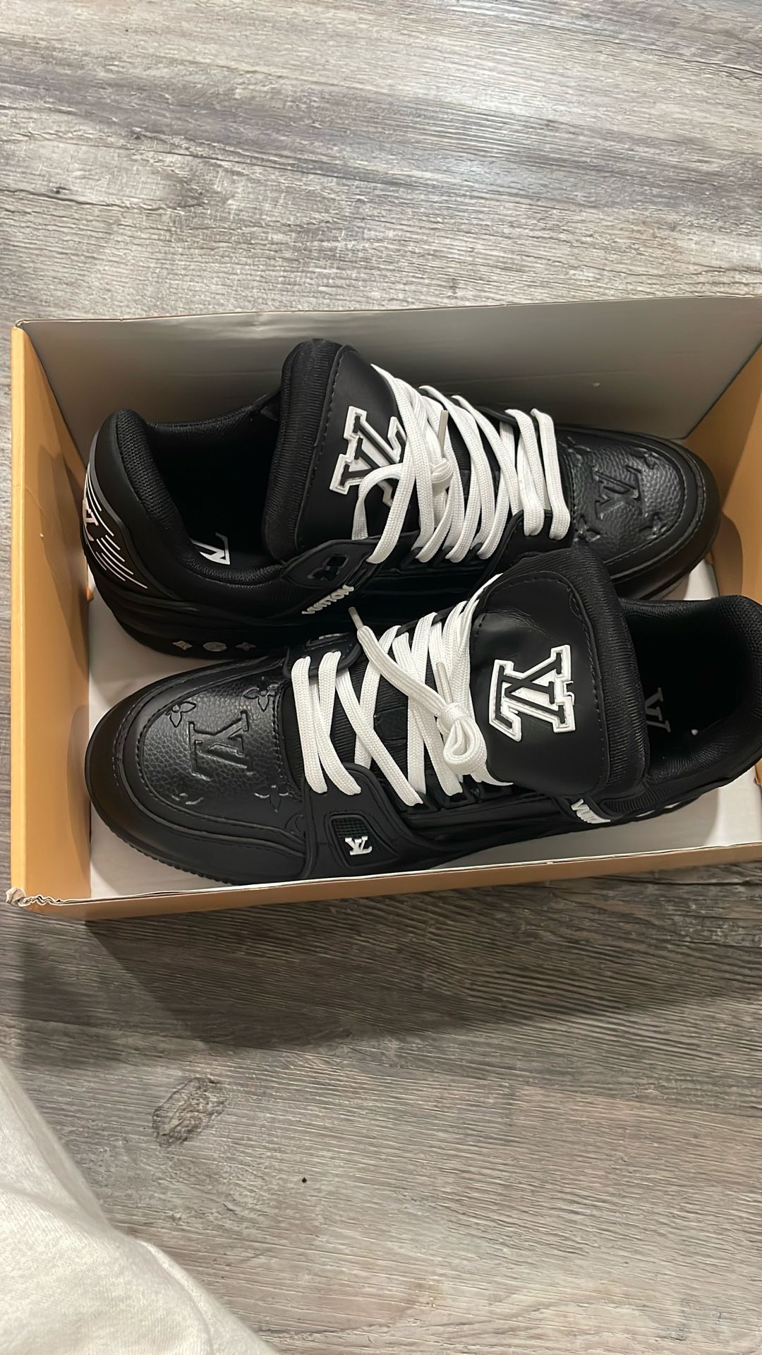 Used Louis Vuitton Shoes For 550$