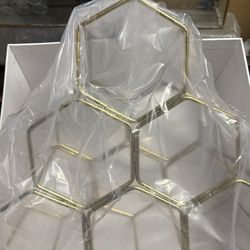 Honeycomb Stand Gold
