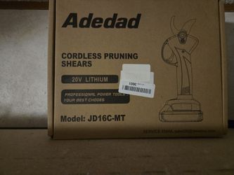 Adedad
CORDLESS PRUNING
SHEARS
20V LITHIUM