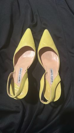 Manolo Blahnik Heels Yellow slingbacks Size 37 or 7 Ladies