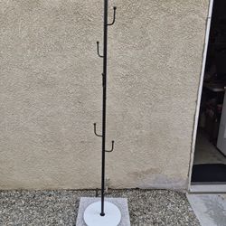 64.5" Inches Standing Metal Coat Rack With Round Base Color: Black 