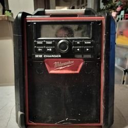 Milwaukee M18 Blue Tooth Radio And Charger 