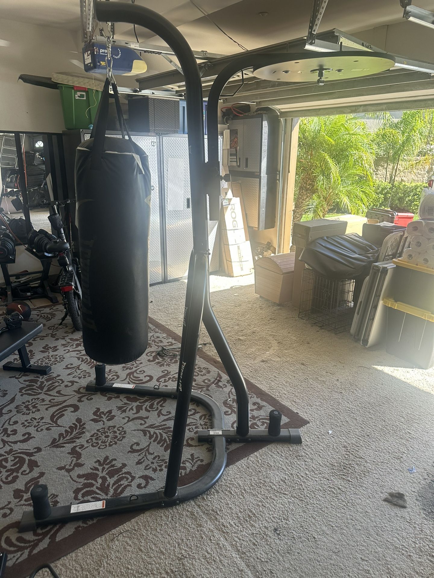 Everlast Heavy Bag Dual Station Stand