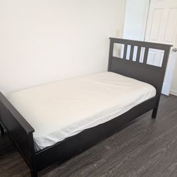 3 Twin Beds For Sale