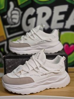 👟 Men's Breathable Chunky Sneakers – Size 8.5 (EU 42) 👟