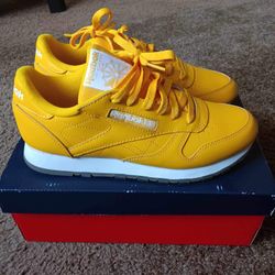 Yellow Reebok Classic 
