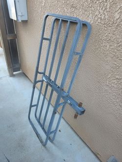 Hitch cargo basket