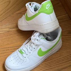 Women’s Size 9 Nike Air Force 1’s