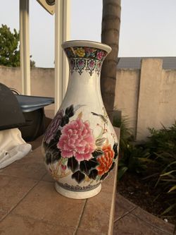 Asia ( Japanse Or Chinese) Vase