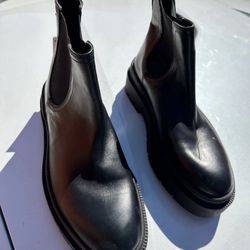 Zara Chelsea Boots Men’s 8