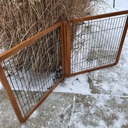 Large Dog Gate (Wood/Metal)