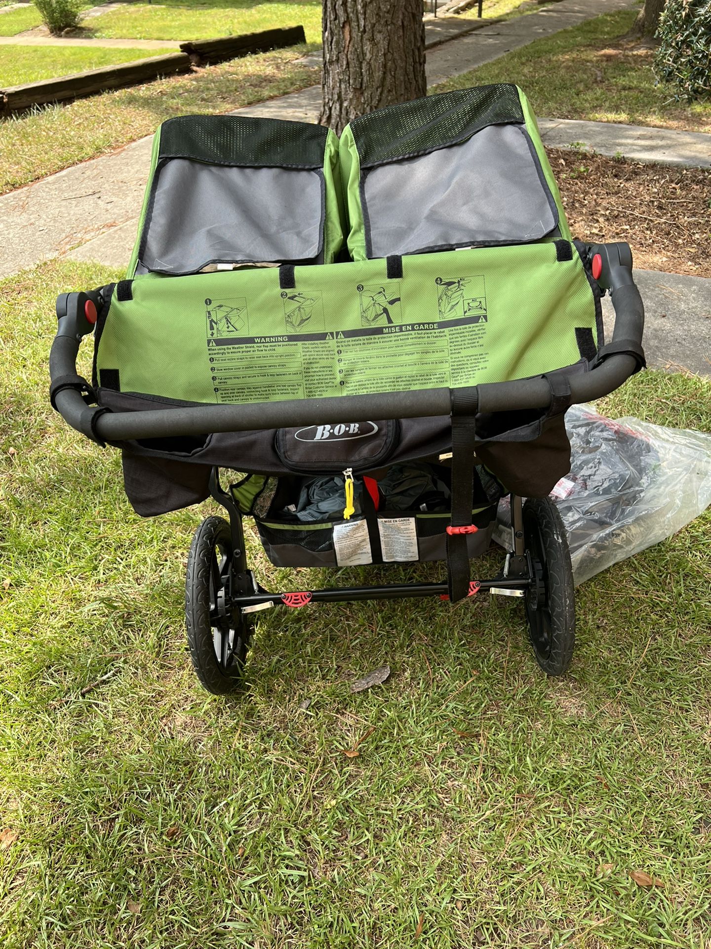 Bob Double Stroller, Like New !!