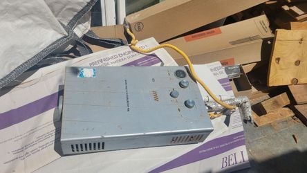 FREE: Outdoor Tankless Gas Heater (12L)