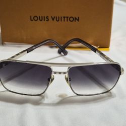 LOUIS VUITTON Sunglasses 