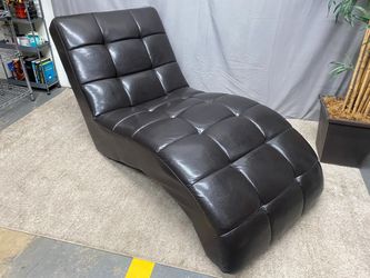 Tufted Black Armless Chaise Lounge Chair