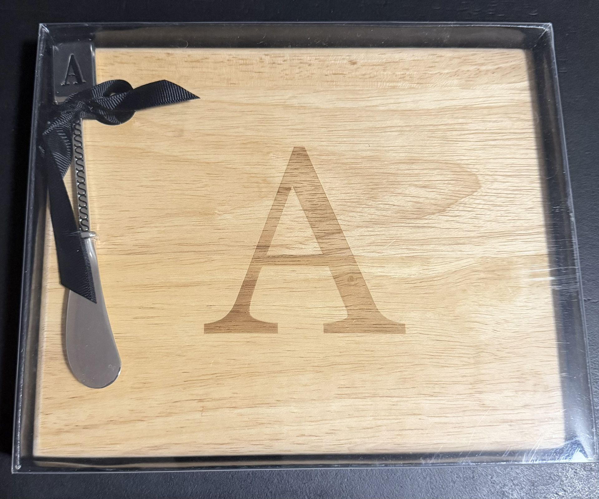 NEW Wooden & Glass Cheese Board /Cutting / Charcuterie Board & Spreaders  - MAKE OFFER