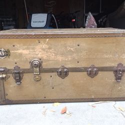 Vintage Steamer Trunk