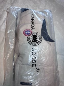 Warm puffer vest, excellent finishes, G5 quality.