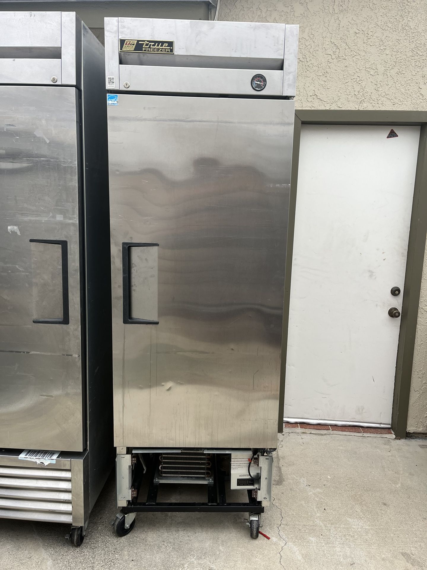TRUE FREEZER ONE DOOR