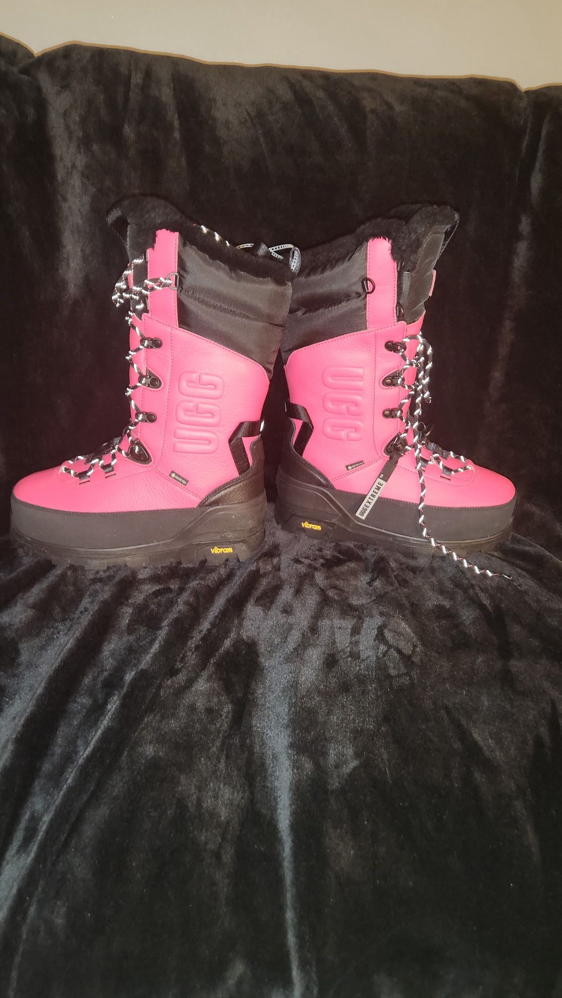 Ugg Shasta Tall Boots Women 7 Men6