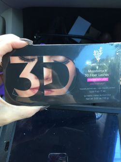 3D Fiber Mascara on hand