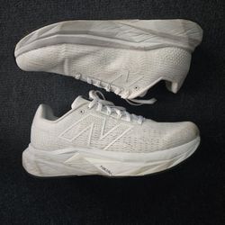 New Balance Fuel Cell Propel V5 Size 10.5