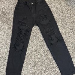 Black High-waisted distressed jeans