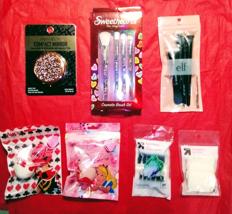 Makeup Tools/Brushes/Sponges/Applicators 