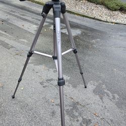 Sunpak 7500 Pro tripod. 