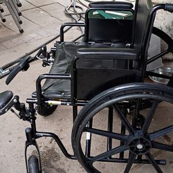 Monicare wheels chair 26 inches wide 120