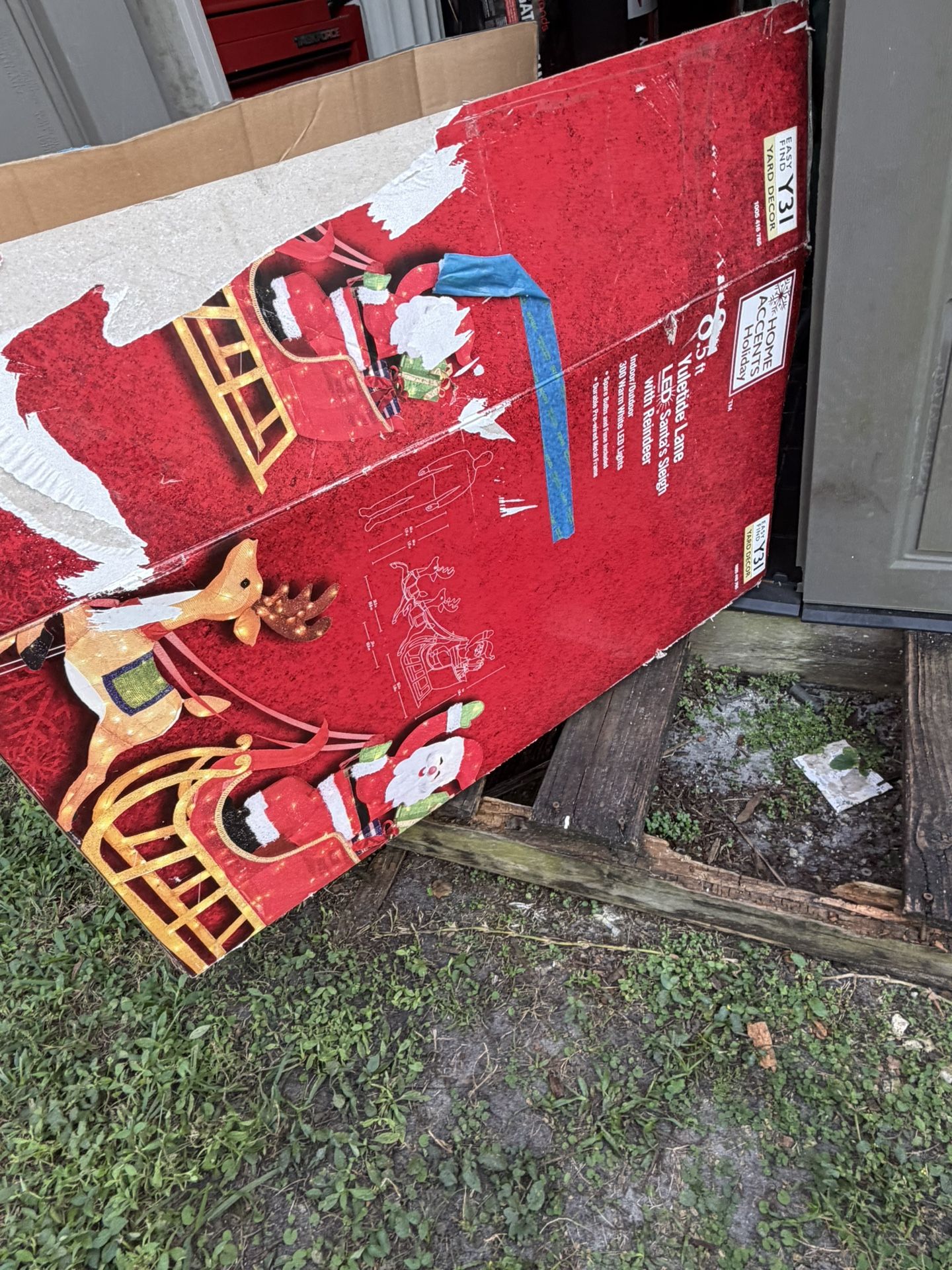 New Outdoor Christmas 8.5 Feet Santa Sleigh & Reindeer Lawn Decor