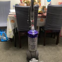 Dyson DC 41 Animal Vacuum 