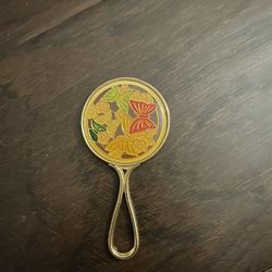 hand /pocket mirror
