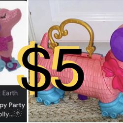 $5 Polly Pocket Puppy Party Playset in Great condition