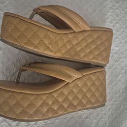 Like New. Size 8.