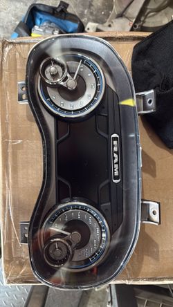 2020 ram 1500 limited cluster