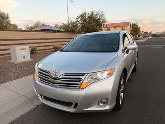 2011 Toyota Venza. Clean Title.