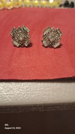 Beautiful Vintage Rhinestone Earrings