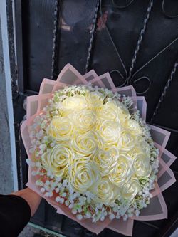 18 count Roses Bouquet 💐