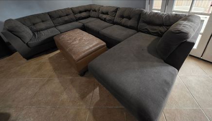Free 3 piece sectional couch and ottoman