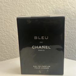 Chanel De Bleu