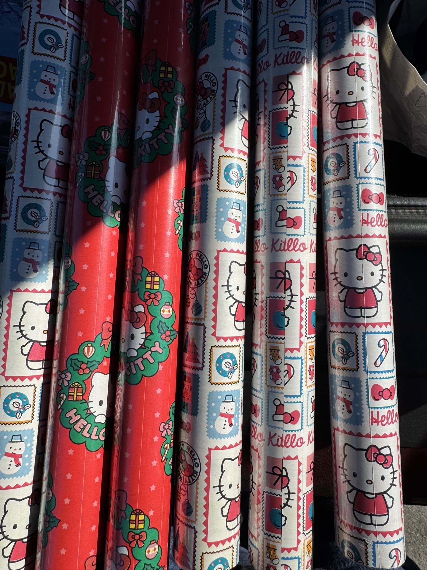 Hello Kitty Wrapping Paper