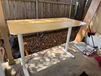 Telescoping Desk like new 63 wide 31 1/2 inches deep works great just no room for it asking 175 best offer takes need gone company coming