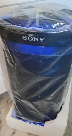 Sony SRSXP700 Portable Bluetooth Wireless Party Speaker. SRS-XP700.