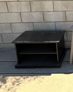 Free TV stand black