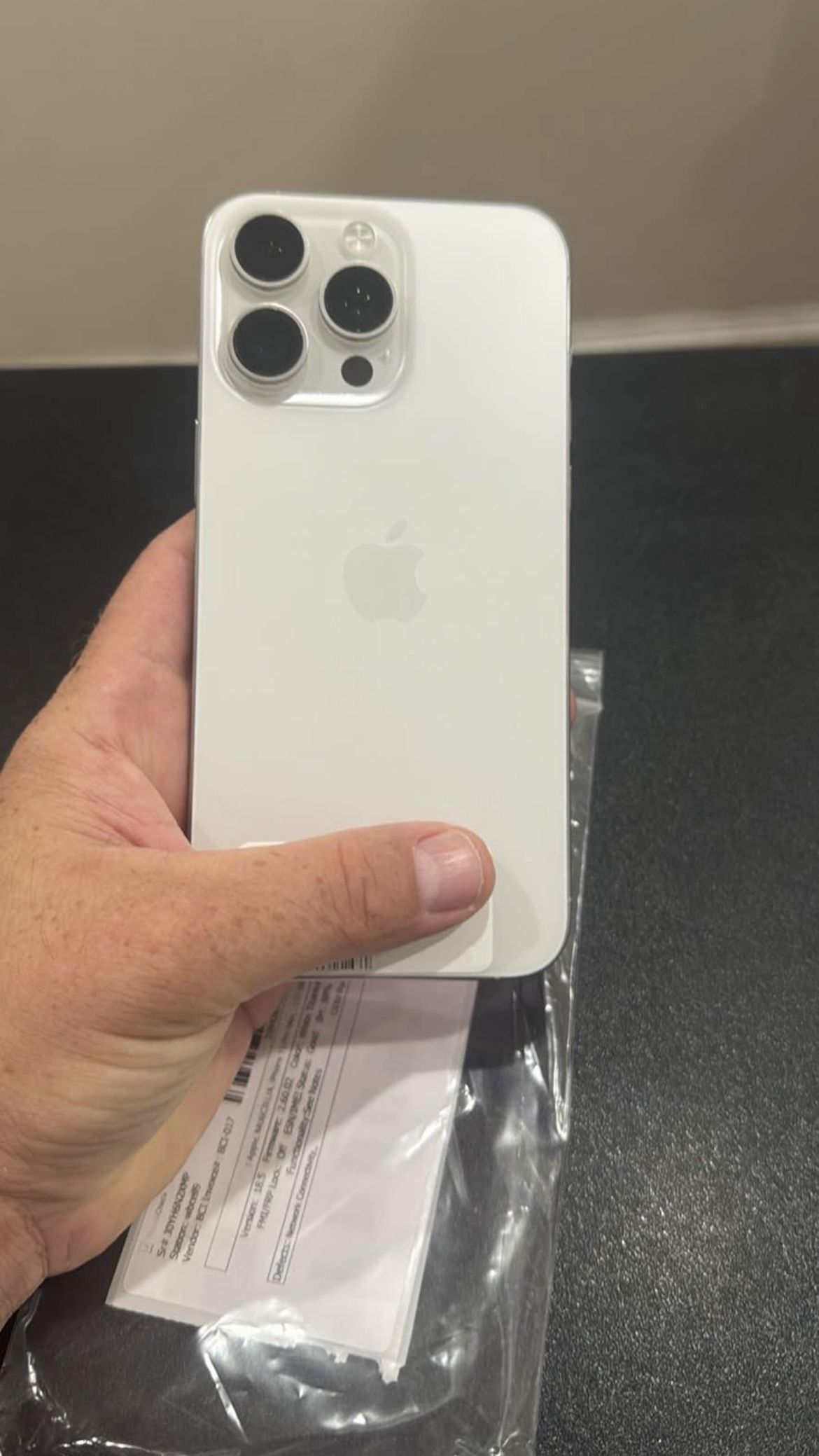 Clean Unlock iPhone 15 Pro Max 256gb