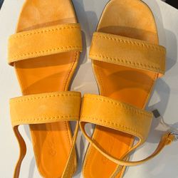 Loro Piana Flat Sandals 