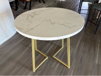 Small dinning round table