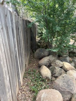 Rocks/boulders